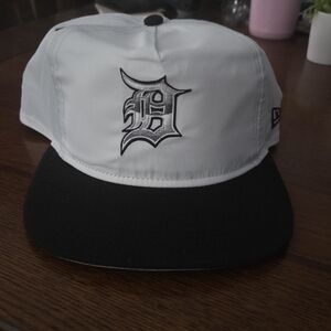 New Era White and Black Detroit D Letter Snapback Hat